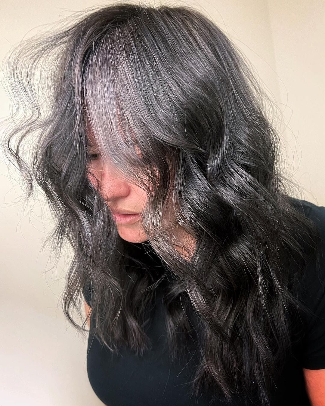 Mid-Back Wavy Dark Brown With Gray Streak Mid-Back Wavy Dark Brown With Gray Streak — Classy Gray Blending Hair Dark Brown