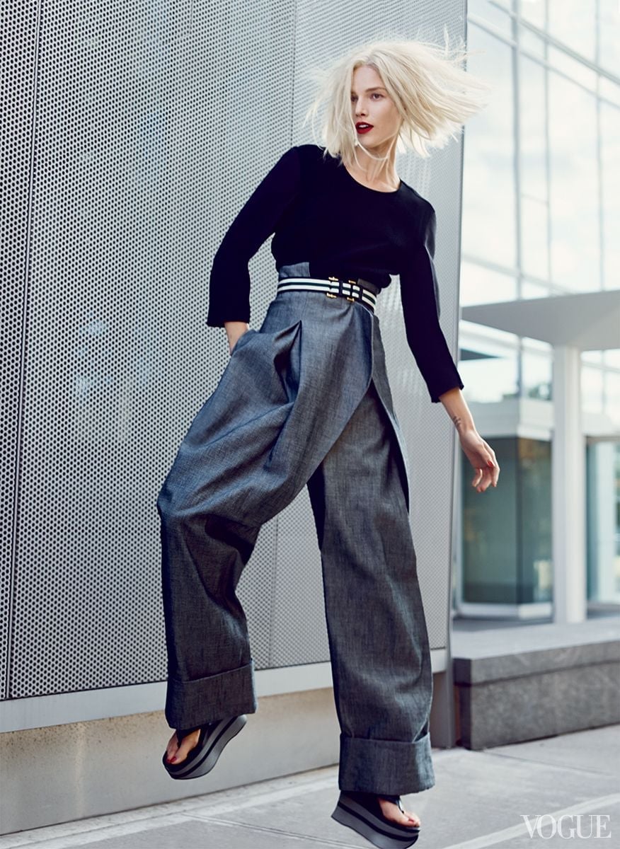 Oversized Grey Trousers with Black Top and Belt — Classy Gray Pants Outfits