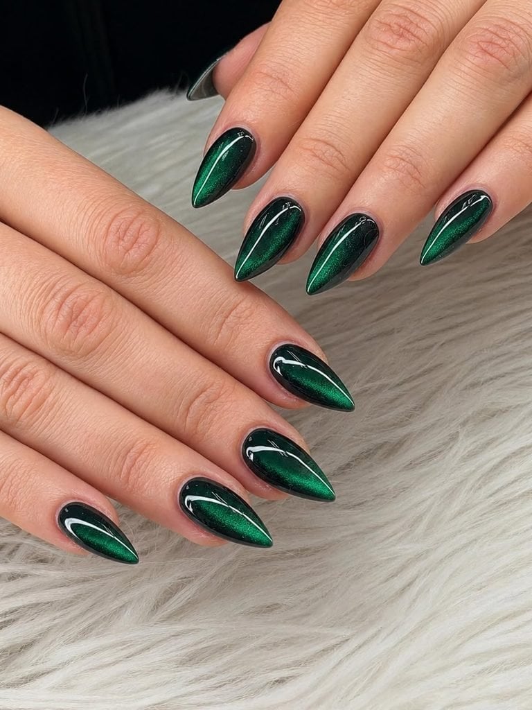 Deep Green Cat Eye Short Almond Nails, Close-Up Take — Classy Green Cat Eye Nails