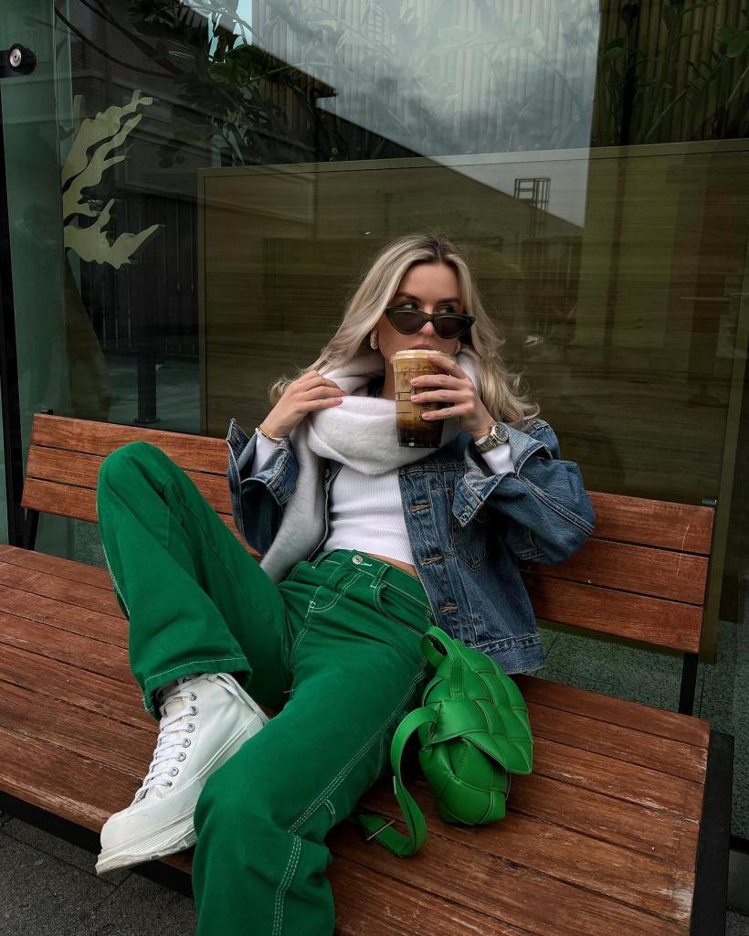 Bright Green Baggy Jeans with a Crop Top and Denim Jacket Bright Green Baggy Jeans with a Crop Top and Denim Jacket — Classy Green Jeans Outfits