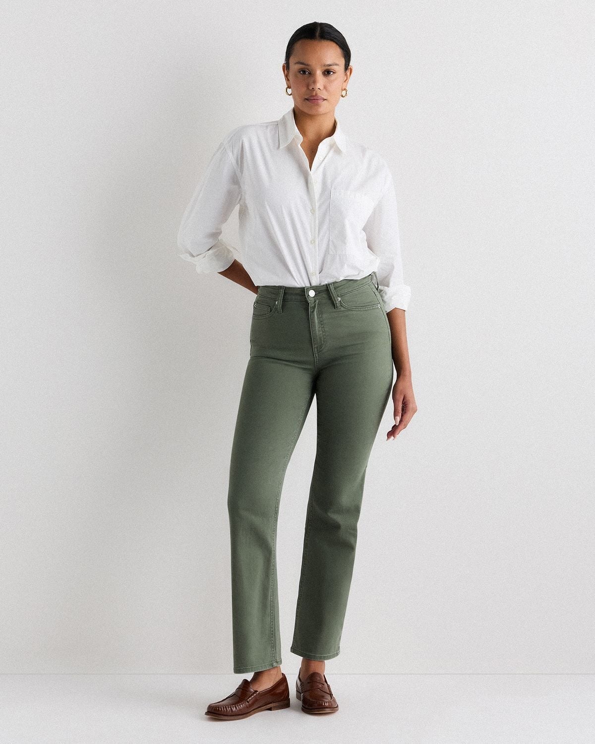 Olive Green Straight Leg Jeans with a White Button-Down Shirt Olive Green Straight Leg Jeans with a White Button-Down Shirt — Classy Green Jeans Outfits