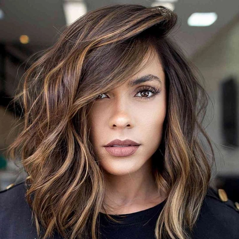 Collarbone Textured Waves Side Swept Bangs — Classy Hair Down Hairstyles