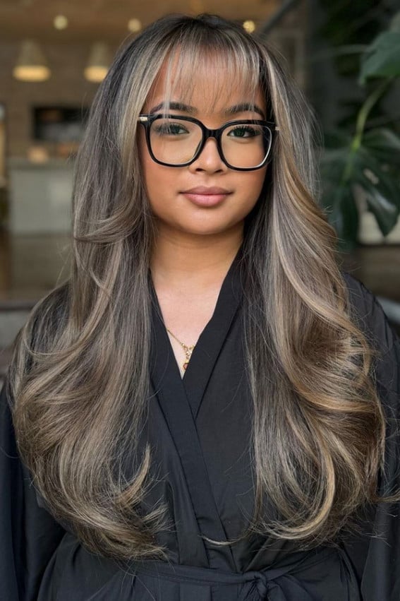 Mid-Back Long Shag With Ash Blonde Highlights and Curtain Bangs Mid-Back Long Shag With Ash Blonde Highlights and Curtain Bangs — Classy Hair for Round Face