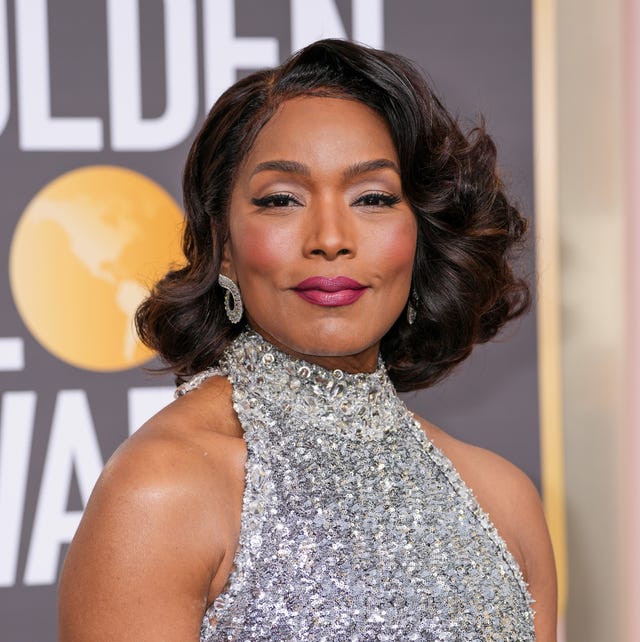 Collarbone Bob With Voluminous Waves Collarbone Bob With Voluminous Waves — Classy Hair for Round Face