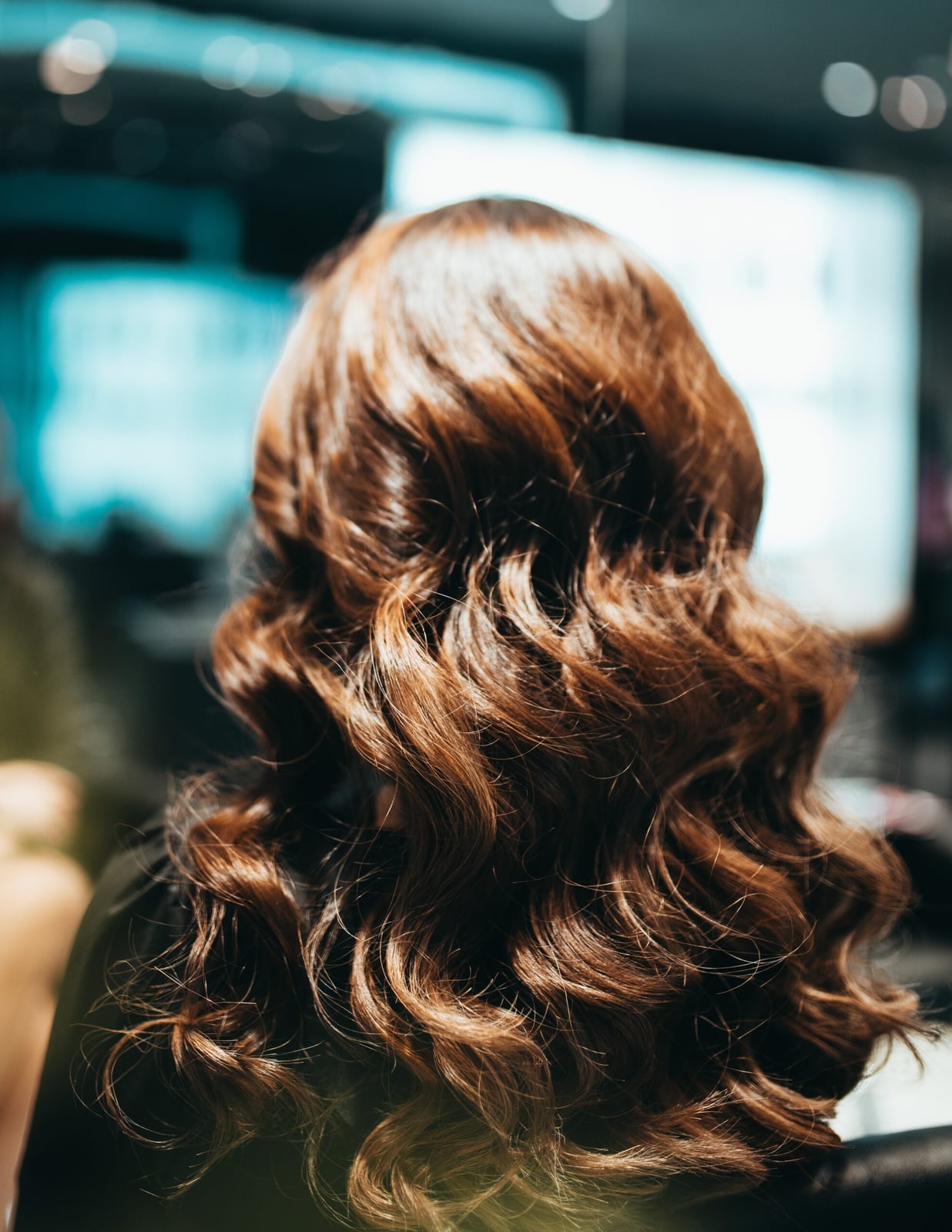 Mid-Back Layers With Auburn Tones Mid-Back Layers With Auburn Tones — Classy Hair Haircuts