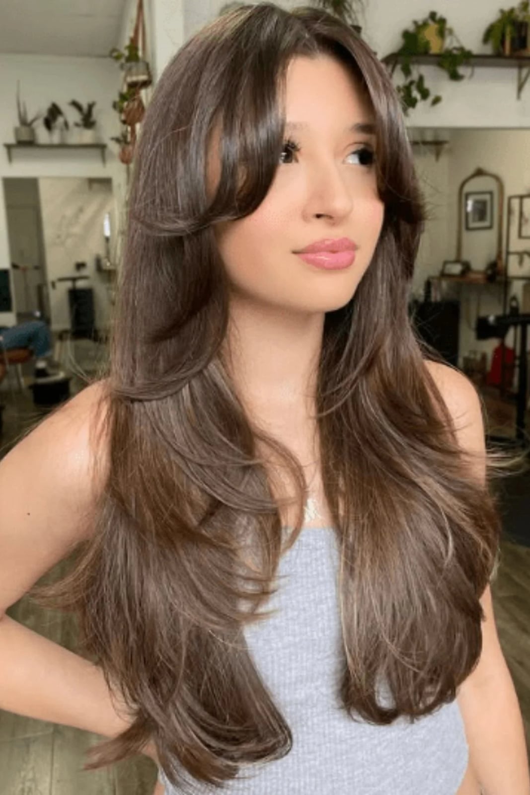 Collarbone Dark Brown With Voluminous Layers Collarbone Dark Brown With Voluminous Layers — Classy Haircuts for Long Hair