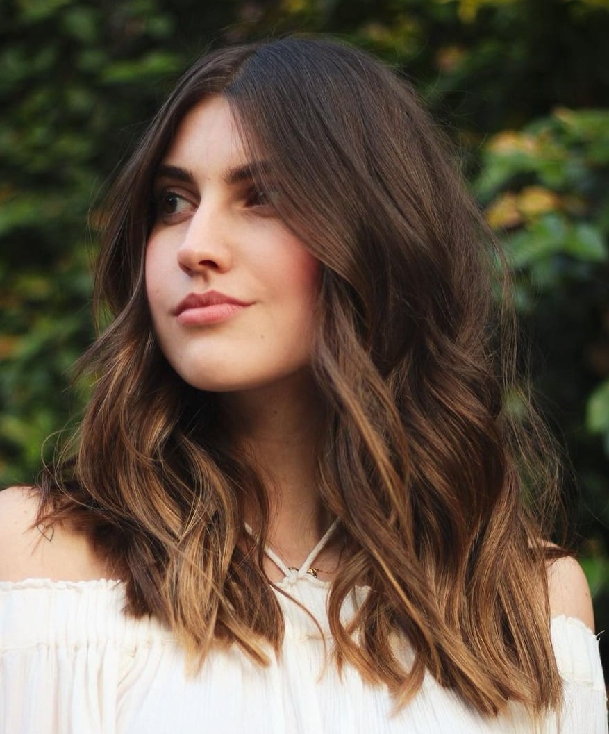 Collarbone Layers With Prominent Curtain Bangs — Classy Haircuts for Round Face