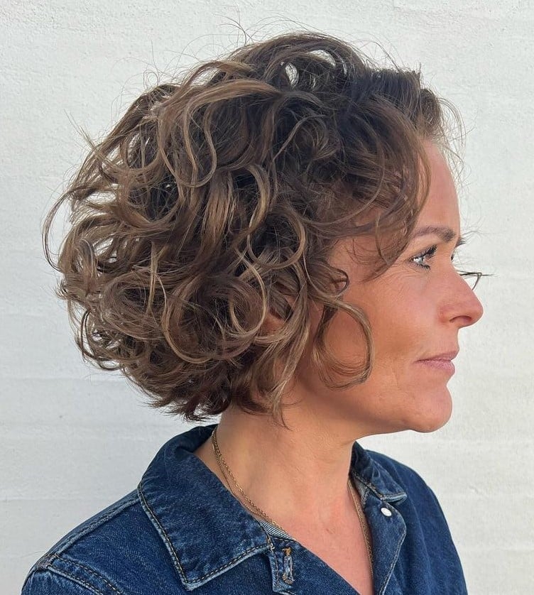 Short Bob With Ash Blonde Waves, Ear Short Bob With Ash Blonde Waves, Ear — Classy Haircuts for Wavy Hair