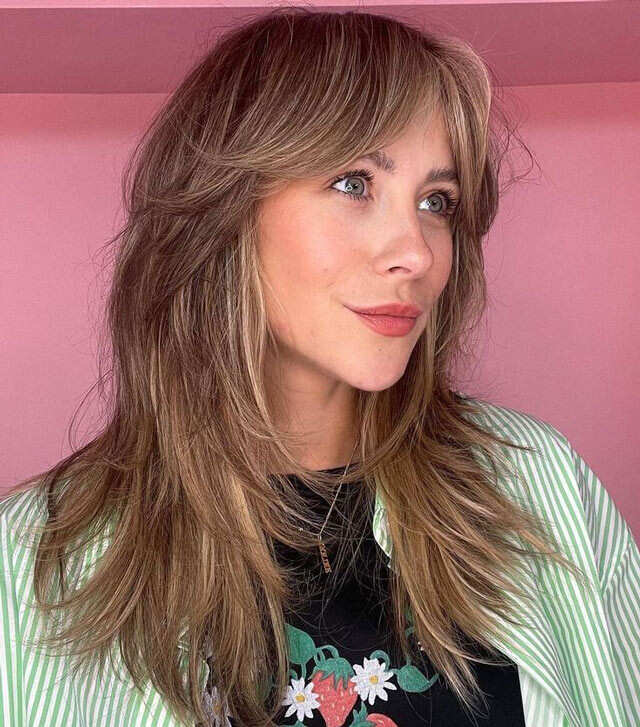 Mid-Back Long Shag With Curtain Bangs Mid-Back Long Shag With Curtain Bangs — Classy Hairstyles for Round Face