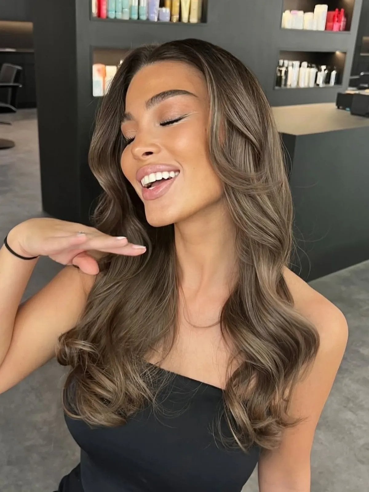 Mid-Back Ash Brown With Lighter Brown Highlights Mid-Back Ash Brown With Lighter Brown Highlights — Classy Highlights on Dark Brown