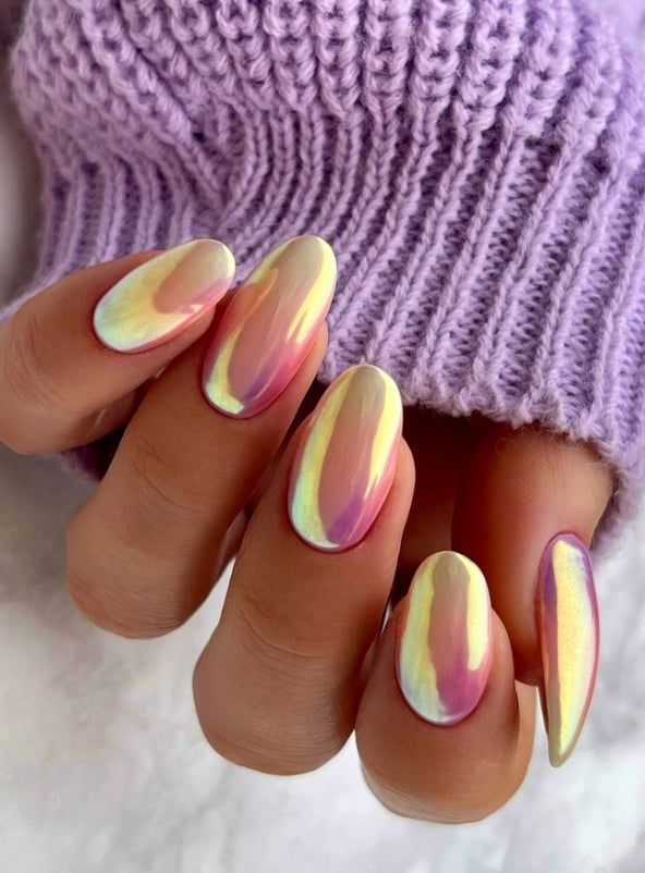 Medium Oval Iridescent Chrome Nails Medium Oval Iridescent Chrome Nails — Classy Holographic Nails