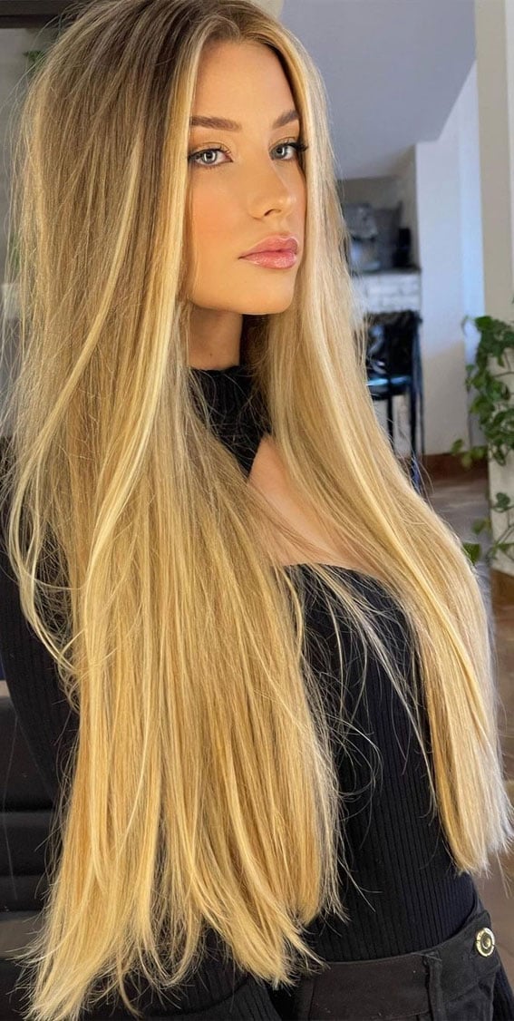 Mid-Back Air-Dried Waves With Sunkissed Highlights Mid-Back Air-Dried Waves With Sunkissed Highlights — Classy Honey Blonde