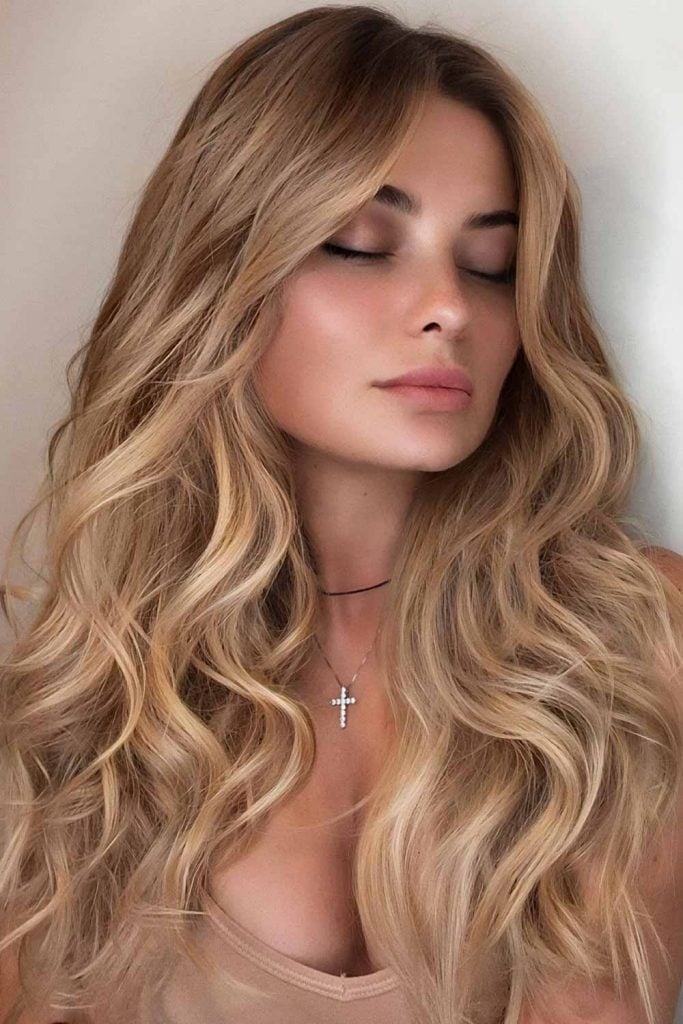 Long Wavy Honey Blonde Balayage Long Wavy Honey Blonde Balayage — Classy Honey Hair