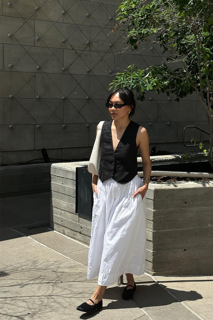 Black Linen Vest Over White Cotton Maxi Skirt Black Linen Vest Over White Cotton Maxi Skirt — Classy Hot Weather Outfits
