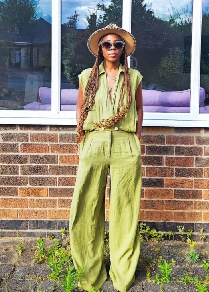Green Linen Shirt and Wide-Leg Trousers With Hat Green Linen Shirt and Wide-Leg Trousers With Hat — Classy Hot Weather Outfits