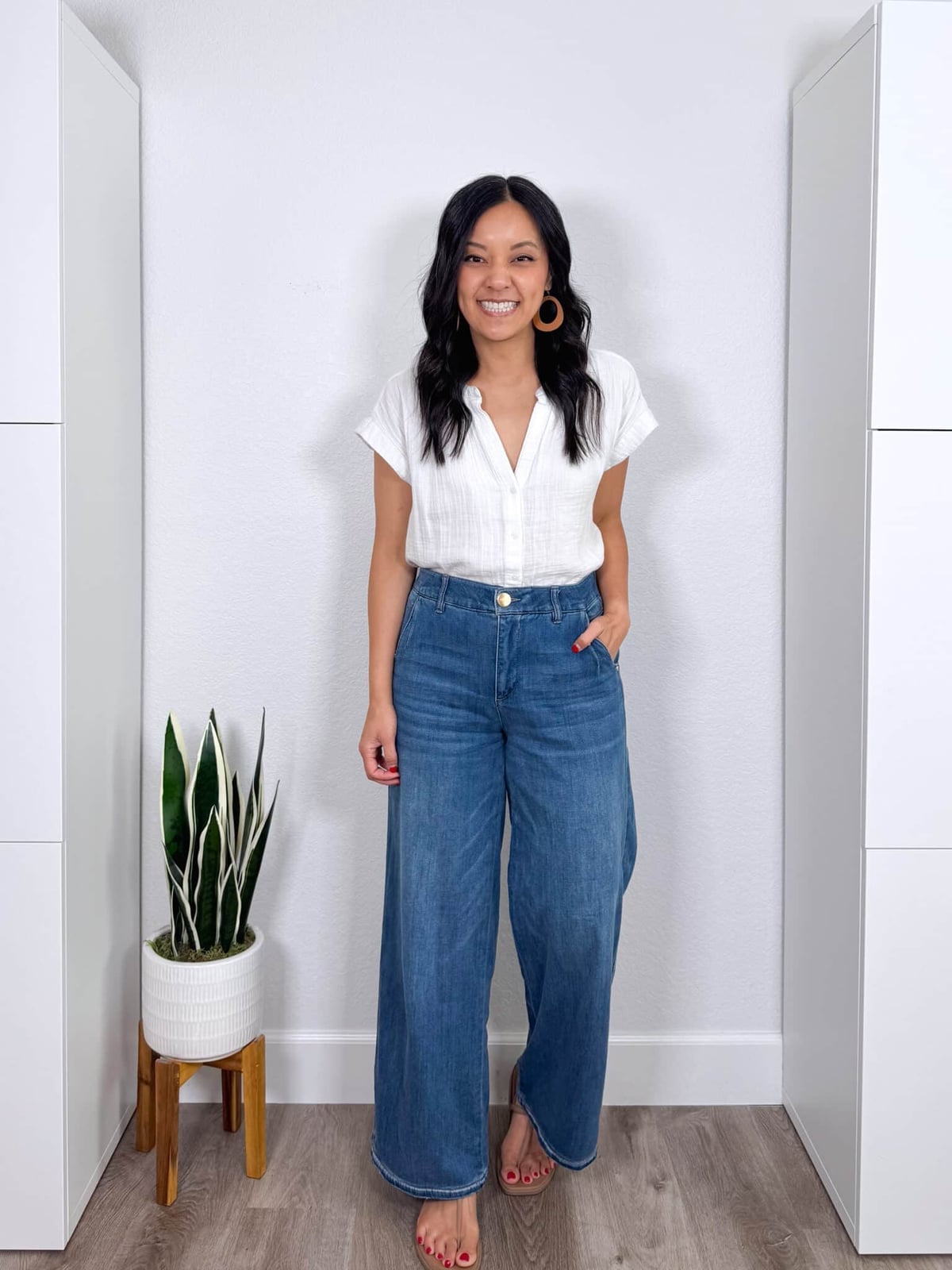White Button-Down Shirt With Wide-Leg Denim Trousers and Flat Sandals White Button-Down Shirt With Wide-Leg Denim Trousers and Flat Sandals — Classy Hot Weather Outfits