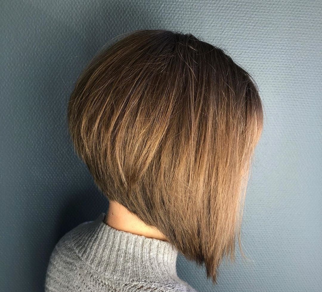 Collarbone Medium Brown Inverted Bob — Classy Inverted Bob