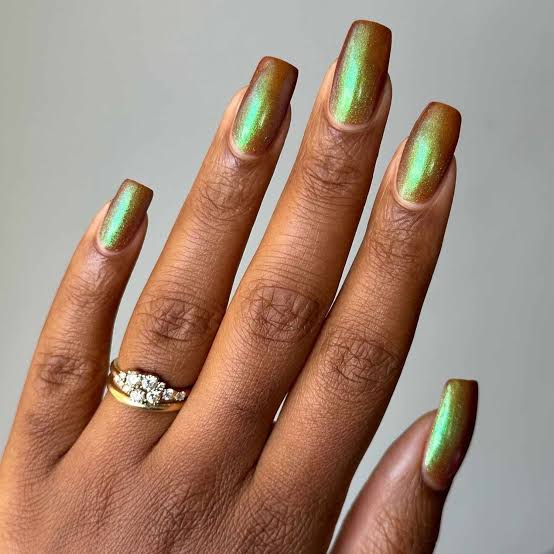 Bronze Green Gold Shift Medium Square Nails Bronze Green Gold Shift Medium Square Nails — Classy Iridescent Nails