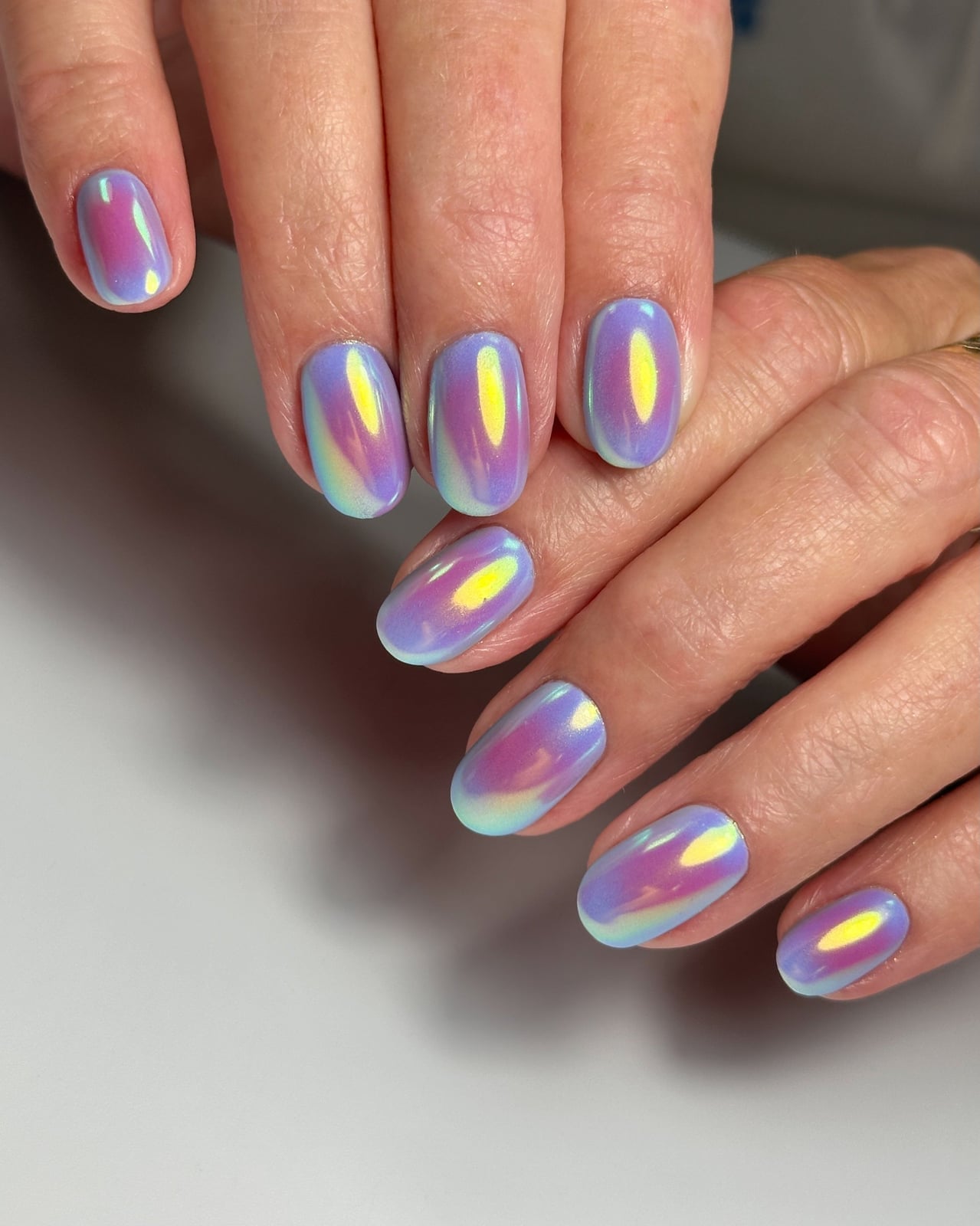 Lavender Yellow Blue Iridescent Short Oval Nails Lavender Yellow Blue Iridescent Short Oval Nails — Classy Iridescent Nails