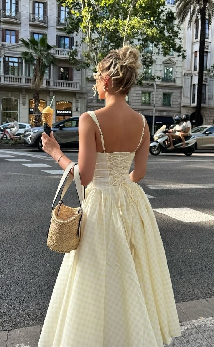 Pale Yellow Gingham Dress with Corset Bodice Pale Yellow Gingham Dress with Corset Bodice — Classy Italian Style