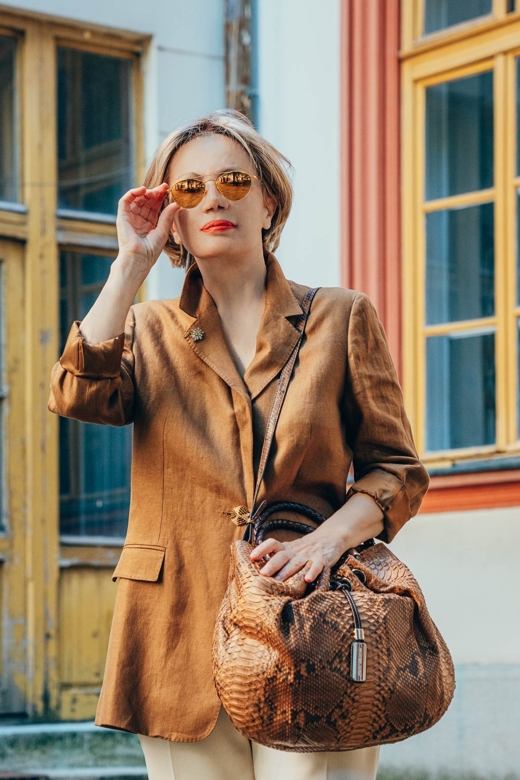 Relaxed Brown Linen Jacket and Beige Trousers Relaxed Brown Linen Jacket and Beige Trousers — Classy Italian Style
