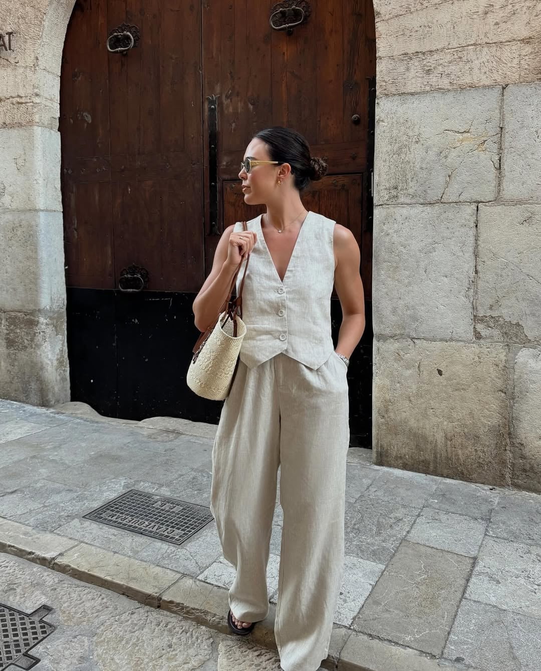 Beige Linen Vest and Wide-Leg Trousers Beige Linen Vest and Wide-Leg Trousers — Classy Italian Style
