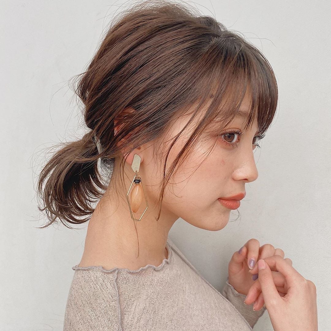 Collarbone Ponytail With Curtain Bangs, Wavy Collarbone Ponytail With Curtain Bangs, Wavy — Classy Japan Hairstyles