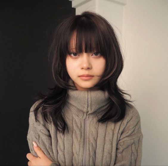 Mid-Back Shag With Full Fringe Mid-Back Shag With Full Fringe — Classy Japanese Hairstyles