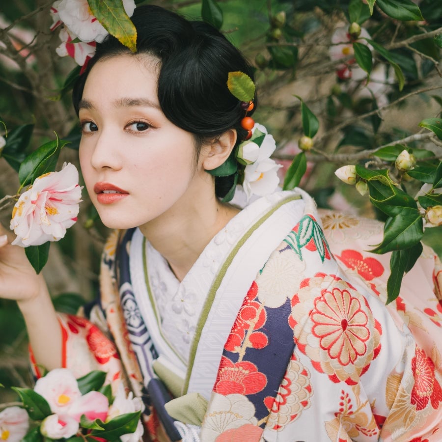 Traditional Updo With Side Swept Fringe Traditional Updo With Side Swept Fringe — Classy Japanese Hairstyles