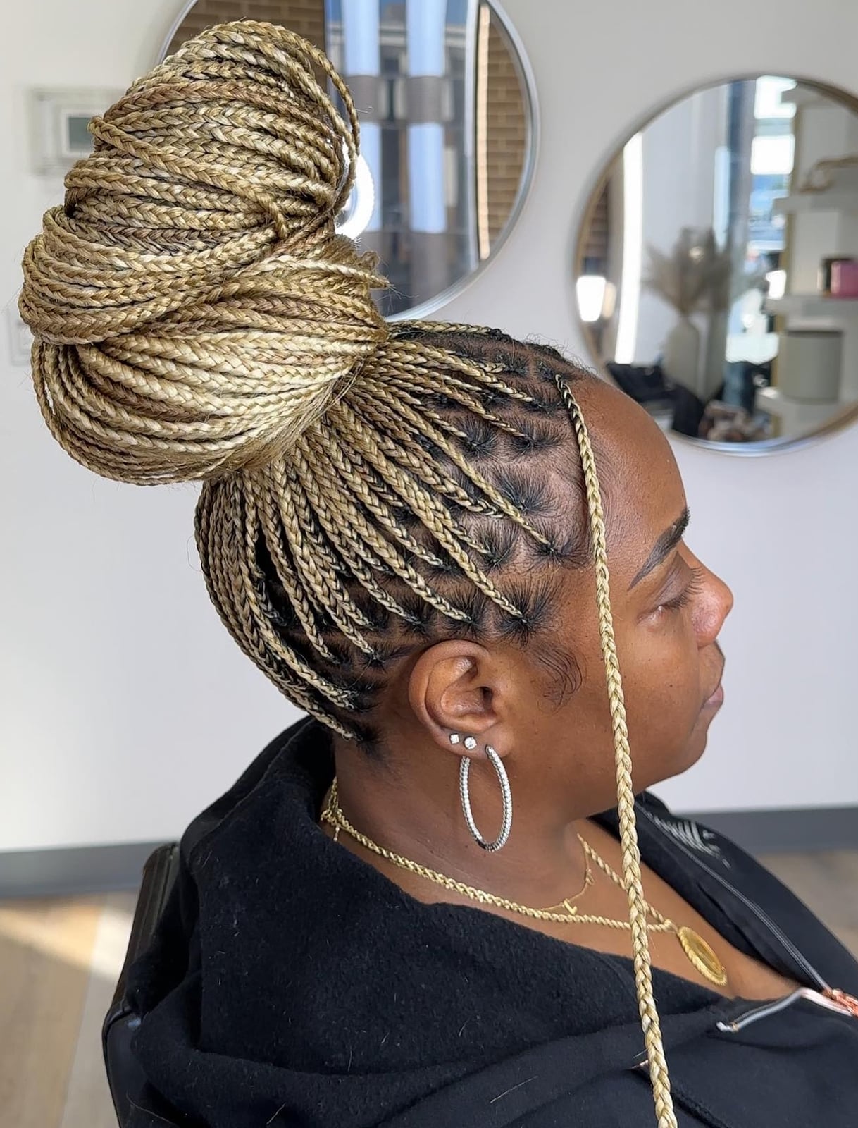Mid-Back Dark Brown Knotless Box Braids Curly Ends, Straight Mid-Back Dark Brown Knotless Box Braids Curly Ends, Straight — Classy Knotless Braids
