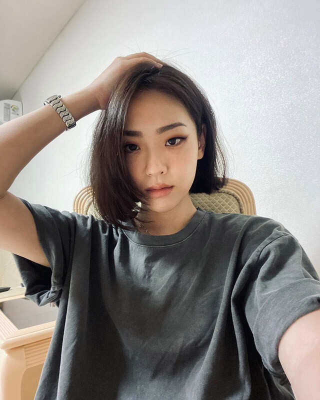 Blunt Bob With Side-Swept Bangs Blunt Bob With Side-Swept Bangs — Classy Korean Hair