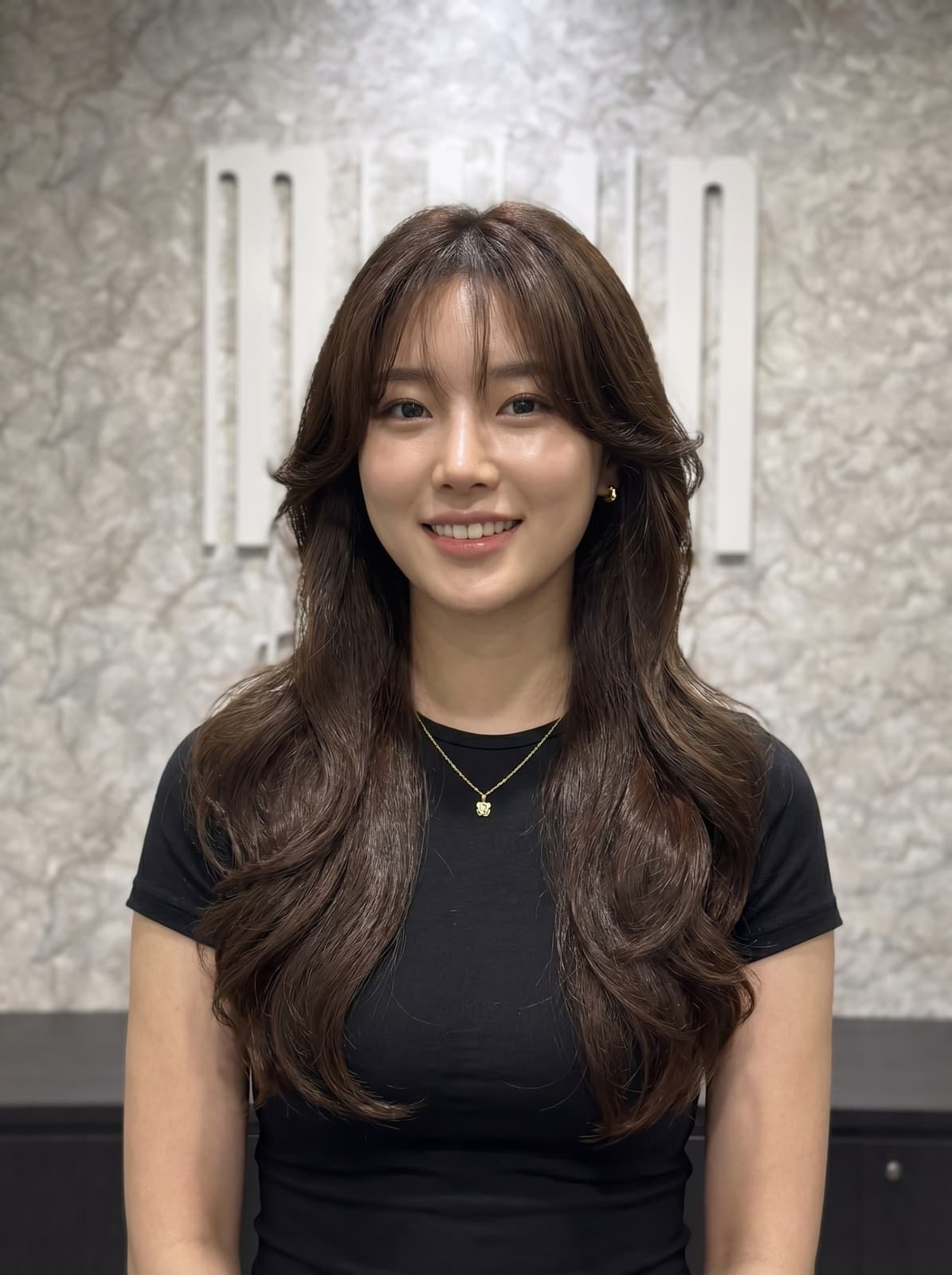 Mid-Back Layers With Full Bangs Mid-Back Layers With Full Bangs — Classy Korean Haircuts