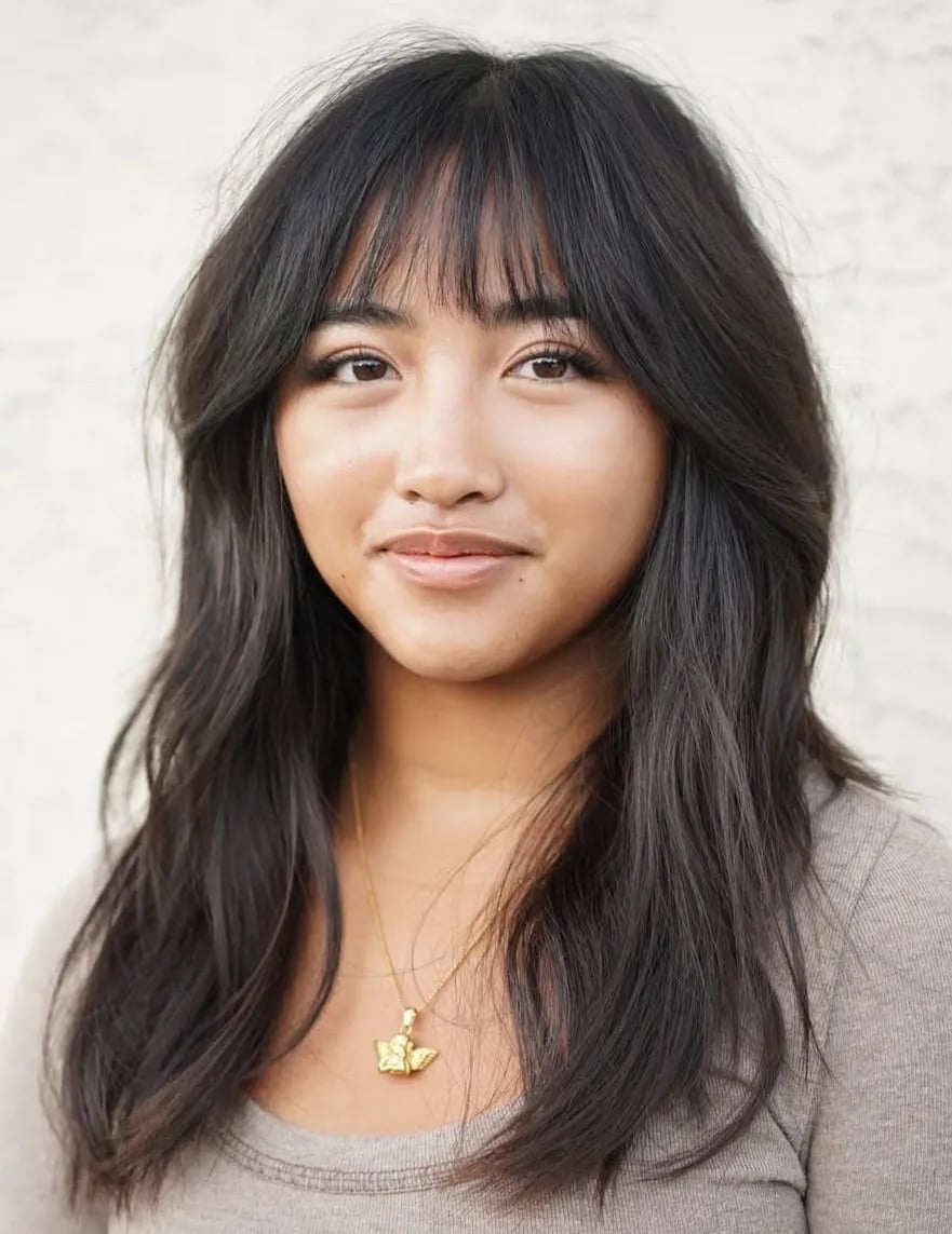 Mid-Back Hair With Face-Framing Layers and Appearing Air-Dried Mid-Back Hair With Face-Framing Layers and Appearing Air-Dried — Classy Korean Haircuts