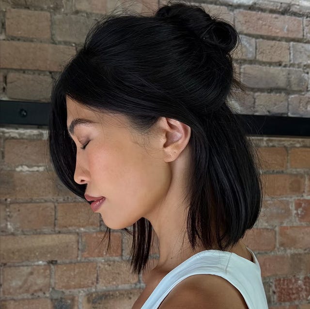 Mid-Back Layers With Curtain Bangs, подбородок Mid-Back Layers With Curtain Bangs, подбородок — Classy Korean Haircuts