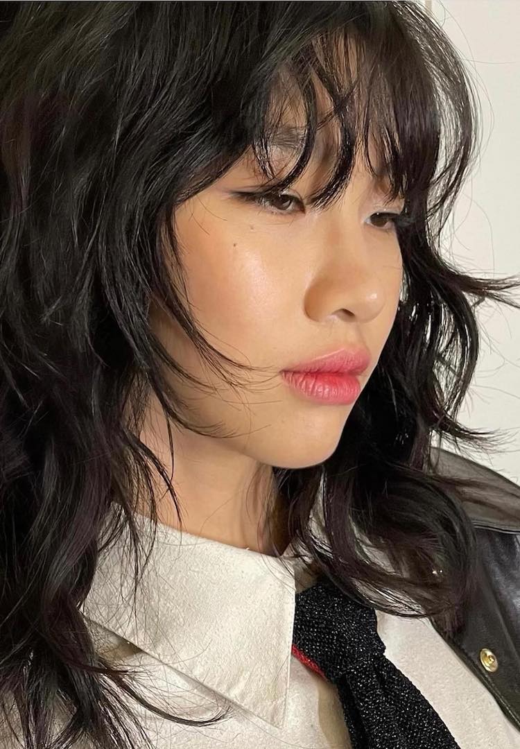 Mid-Back Shag With Wispy Bangs Mid-Back Shag With Wispy Bangs — Classy Korean Haircuts