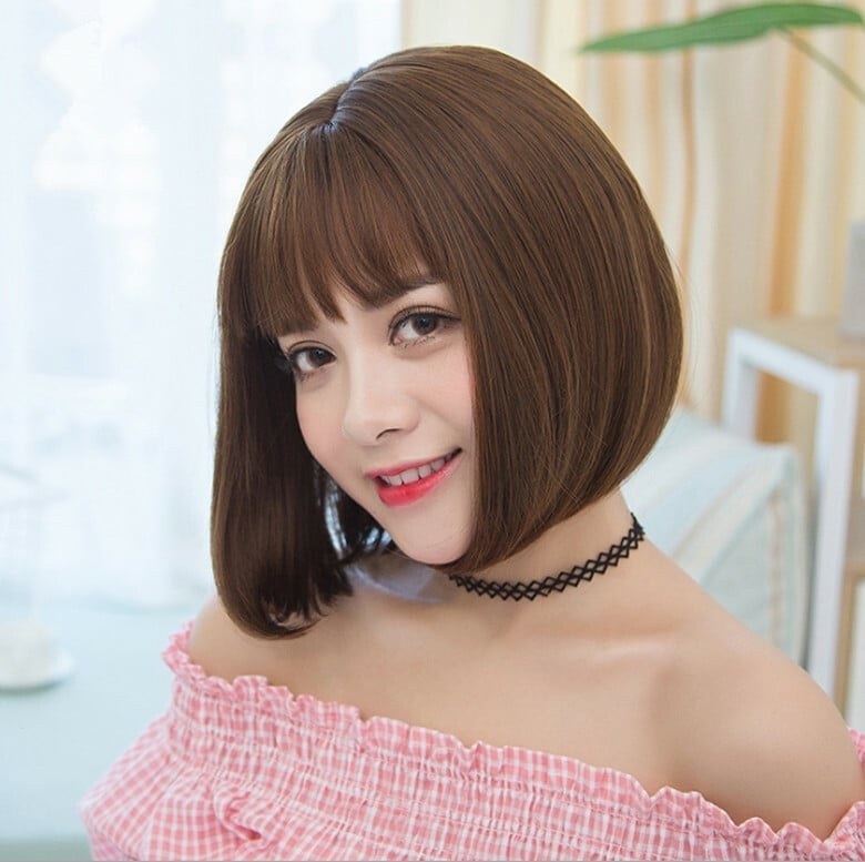 Chin Length Bob With Blunt Bangs Chin Length Bob With Blunt Bangs — Classy Korean Haircuts