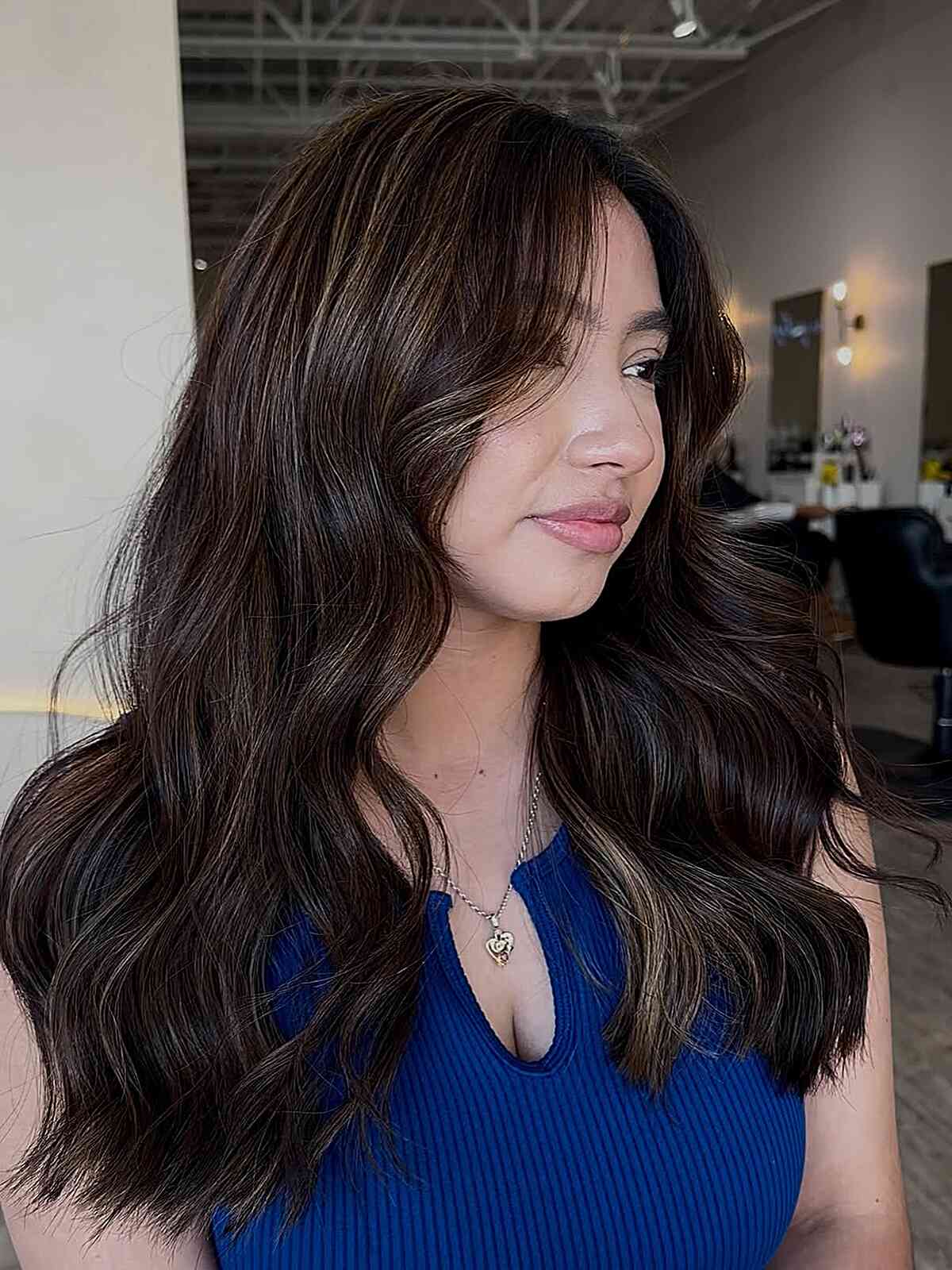 Mid-Back Loose Waves With Face-Framing and Long Layers Mid-Back Loose Waves With Face-Framing and Long Layers — Classy Latina Hairstyles