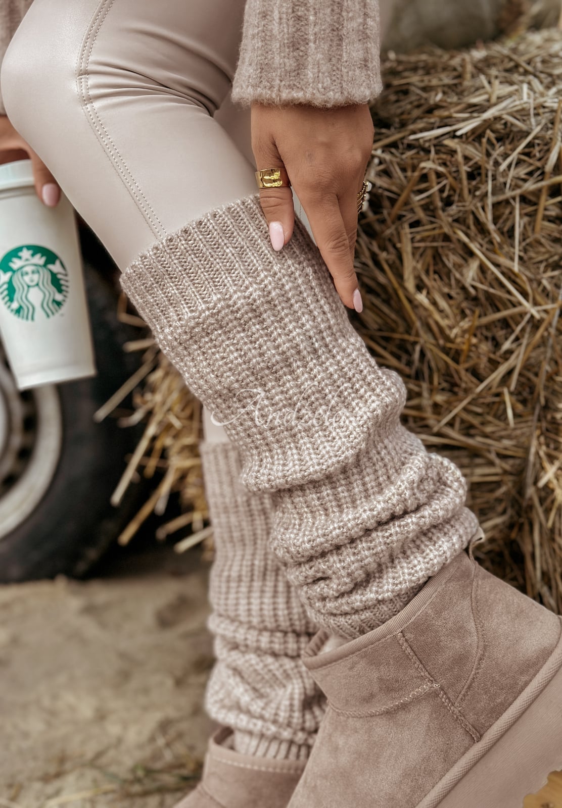 Beige Knit Leggings With Textured Leg Warmers and Gold Ring Beige Knit Leggings With Textured Leg Warmers and Gold Ring — Classy Leg Warmers Outfits