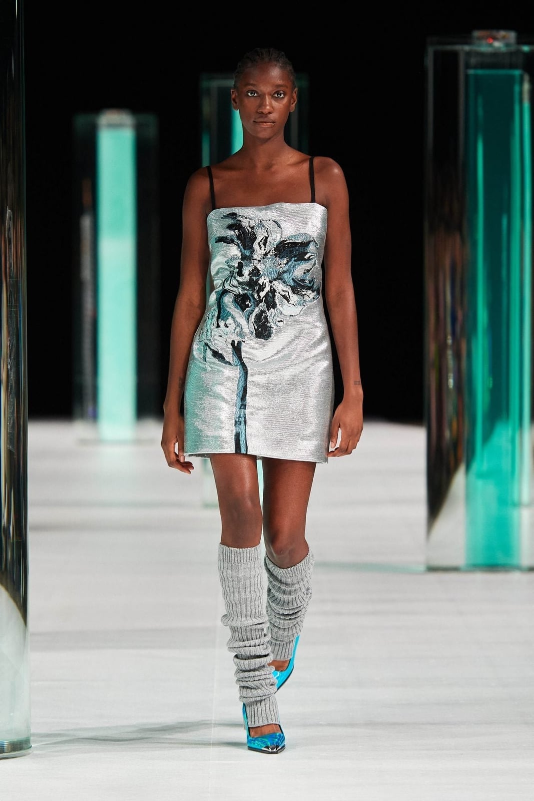 Metallic Silver Dress With Grey Leg Warmers Metallic Silver Dress With Grey Leg Warmers — Classy Leg Warmers Outfits