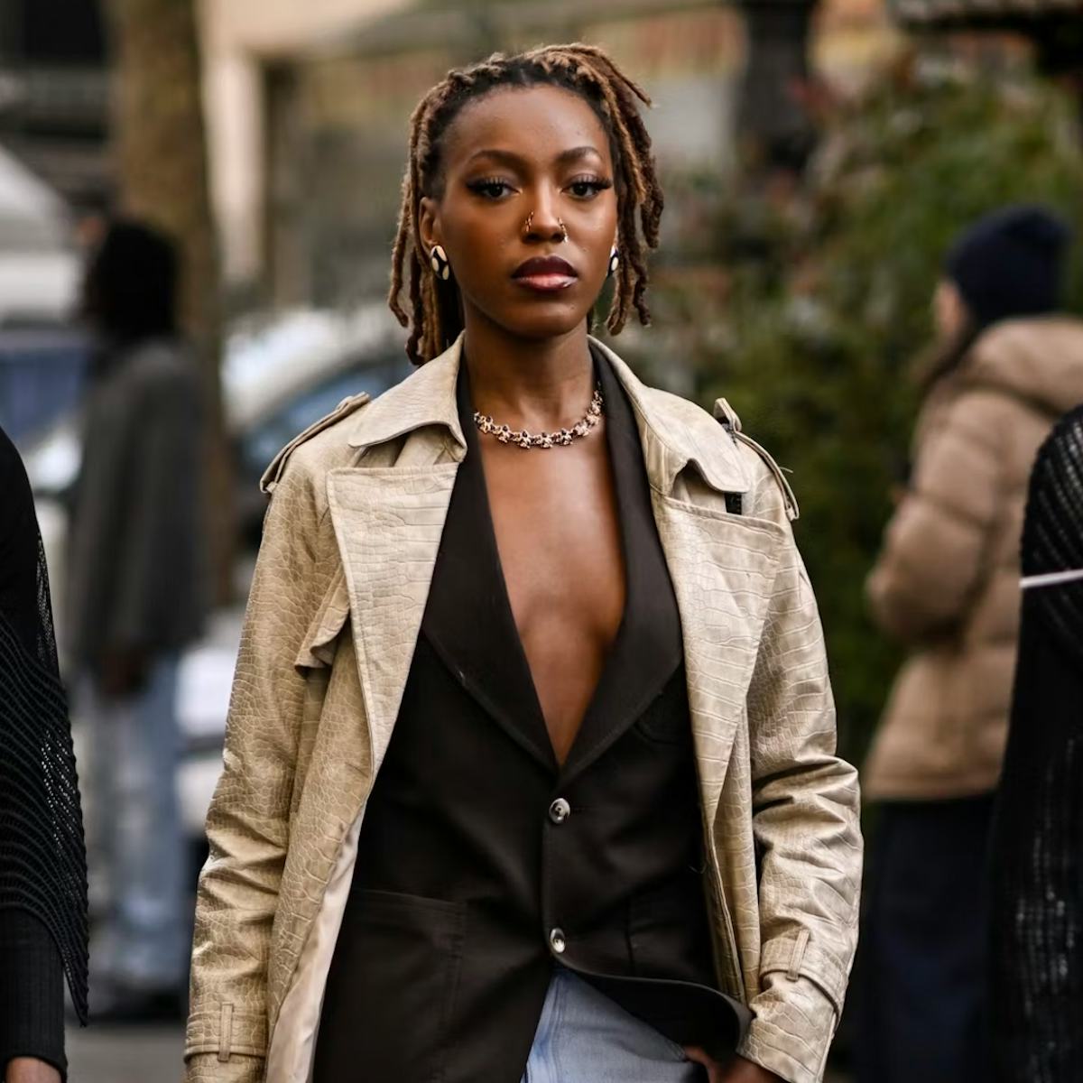 Glossy Mid-Back Wavy Locs Highlights — Classy Length Locs