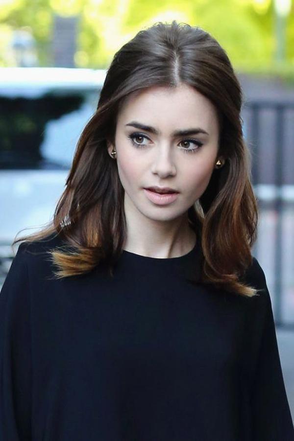 Collarbone Waves With Face-Framing Layers Collarbone Waves With Face-Framing Layers — Classy Lengths Haircut