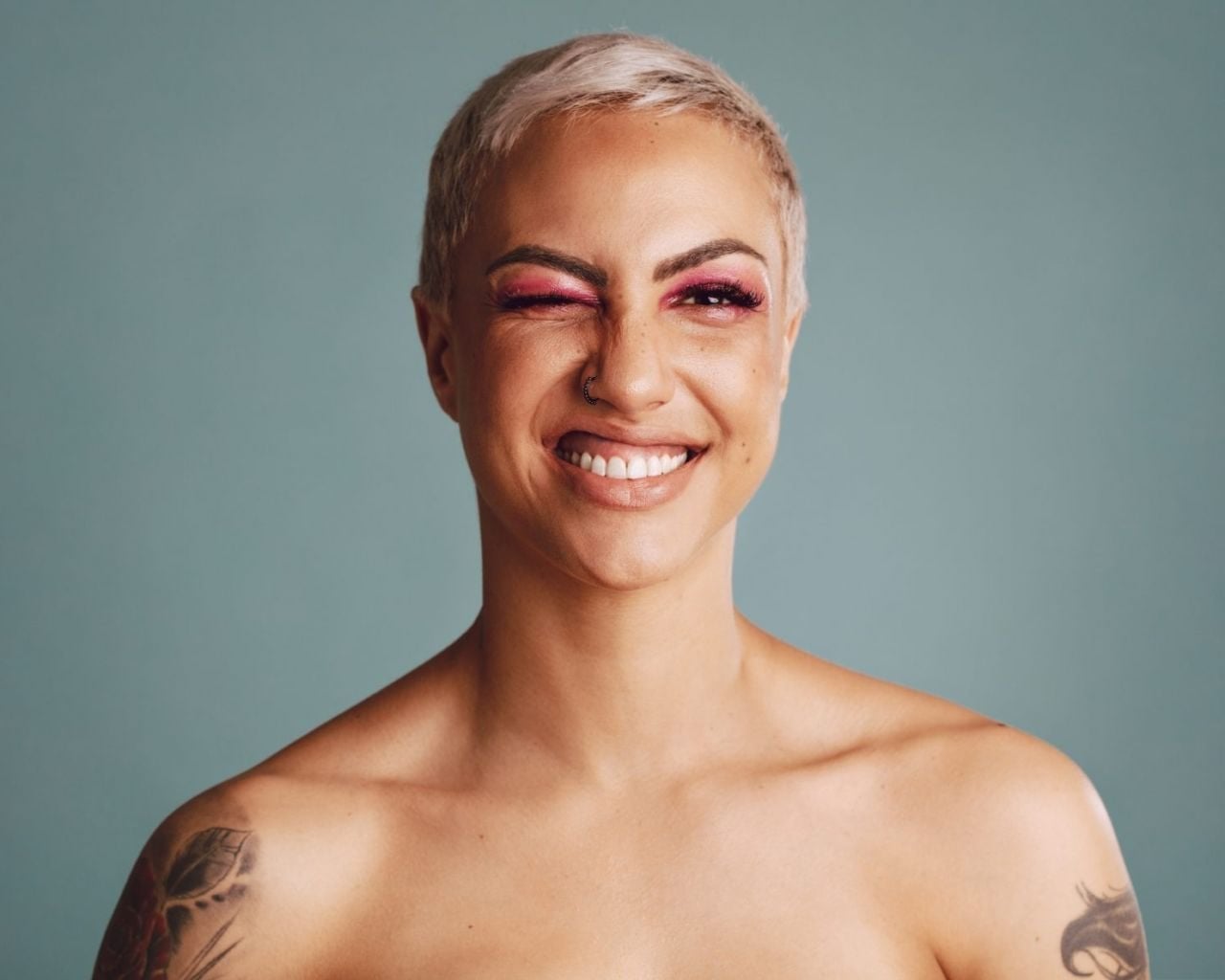 Fine Platinum Blonde Pixie With Textured Top Fine Platinum Blonde Pixie With Textured Top — Classy Lesbian Haircuts