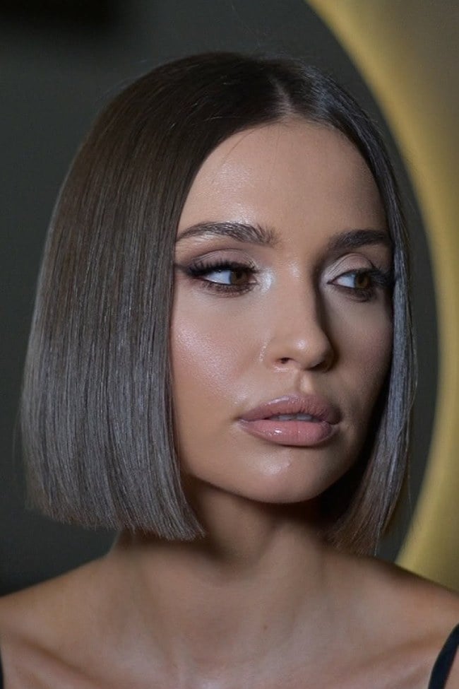 Collarbone Ash Brown Blunt Bob — Classy Long Bob