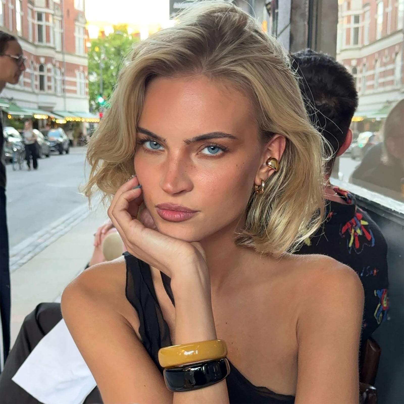 Chin Length Bob Wavy Curtain Bangs — Classy Long Bob