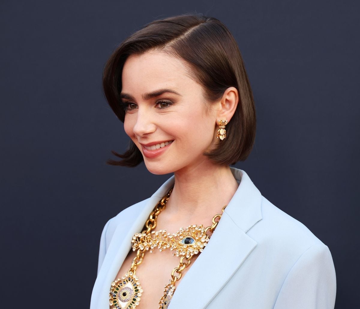 Sharp Blunt Dark Brown Chin Bob Sharp Blunt Dark Brown Chin Bob — Classy Long Bob Hairstyles