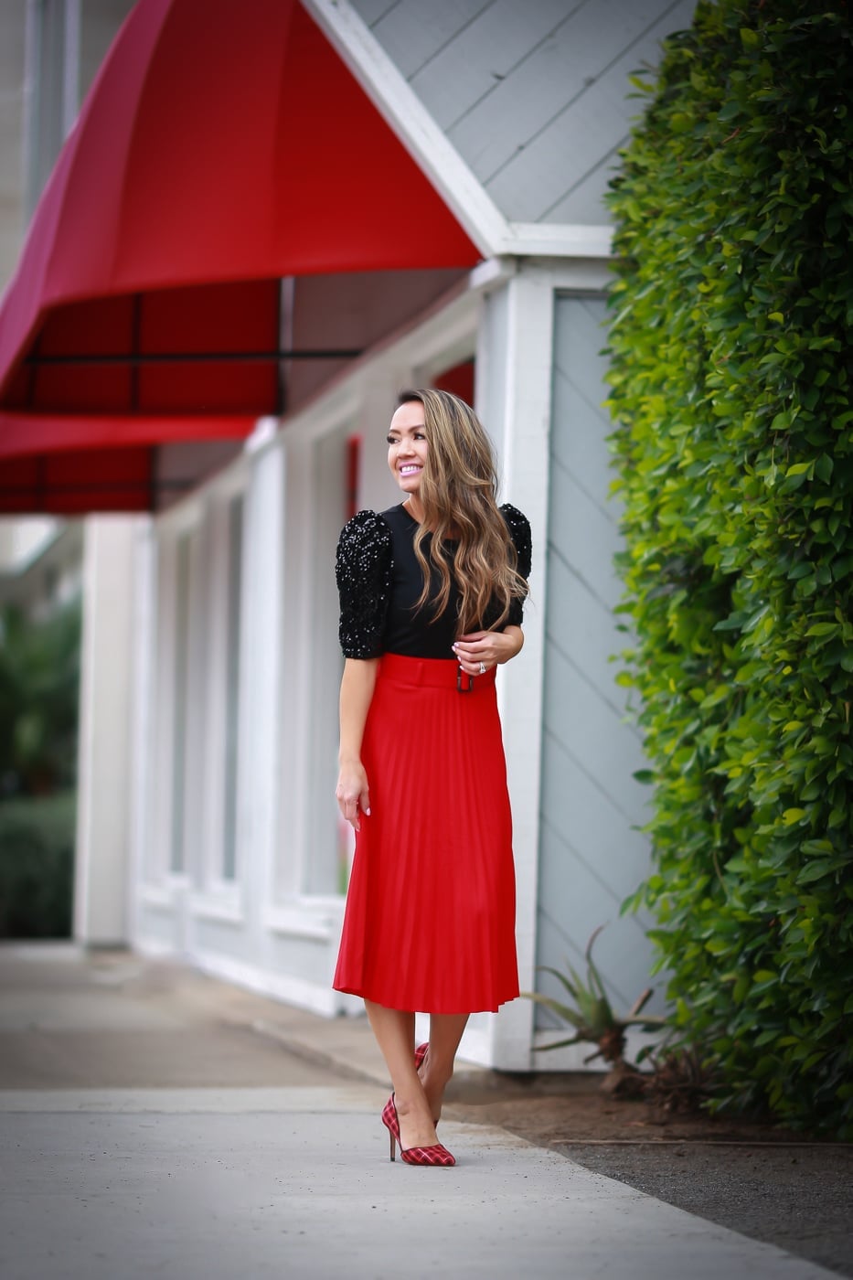 Festive Red Pleated Skirt with Sequin Sleeves Festive Red Pleated Skirt with Sequin Sleeves — Classy Long Skirt Outfits
