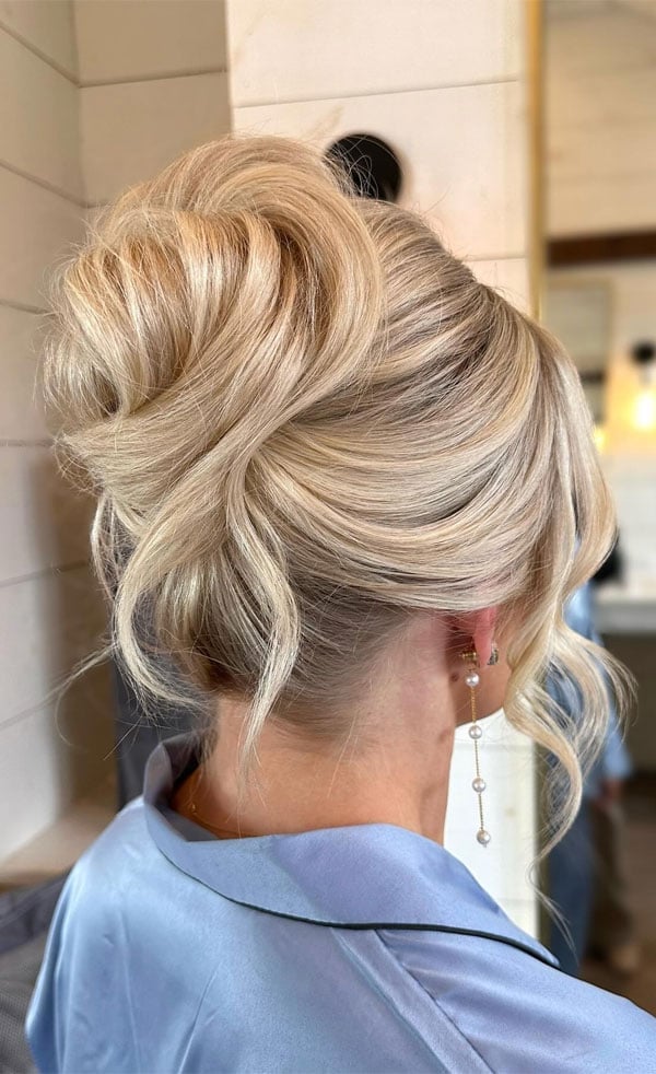 Ash Blonde Voluminous Loose Curls Updo Ash Blonde Voluminous Loose Curls Updo — Classy Loose Updo