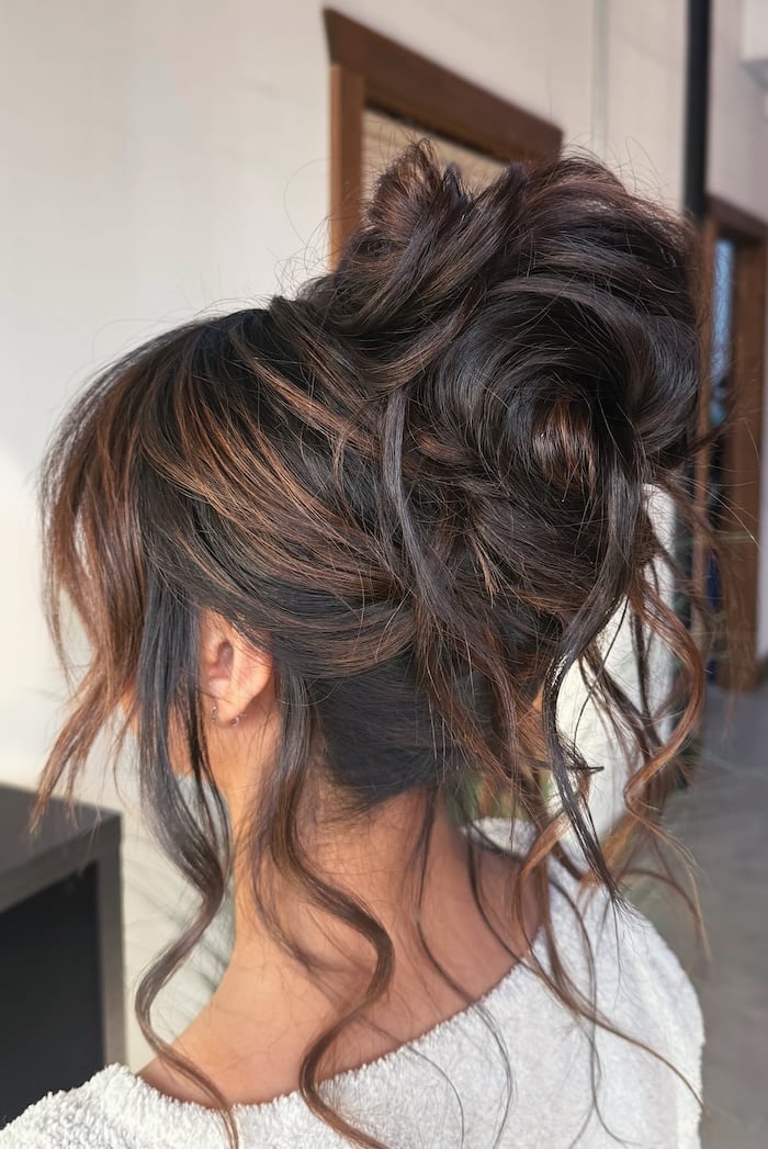 High Loose Updo With Curtain Bangs and Auburn Highlights High Loose Updo With Curtain Bangs and Auburn Highlights — Classy Loose Updo
