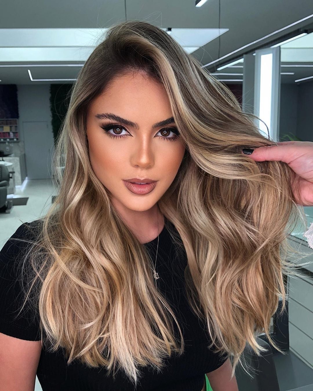 Honey Blonde With Balayage And Root Shadow Honey Blonde With Balayage And Root Shadow — Classy Lowlights for Blondes