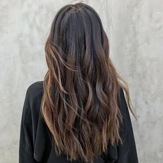 Mid-Back Dark Brown With Warm Brown Lowlights, Wavy — Classy Lowlights for Brunettes